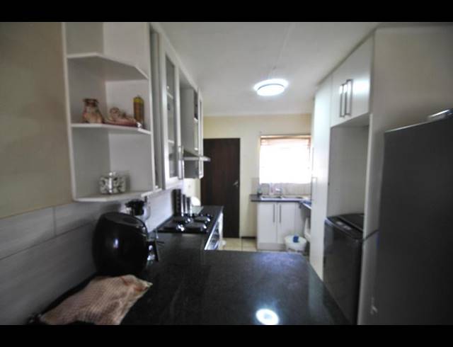 2 BEDROOM SIMPLEX FOR SALE IN DAWN PARK